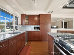 23040 Burton, West Hills (los Angeles) CA 91304