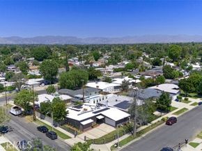 18027 Hatton Street, Reseda (los Angeles) CA 91335