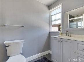 18027 Hatton Street, Reseda (los Angeles) CA 91335