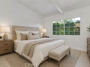 18027 Hatton Street, Reseda (los Angeles) CA 91335
