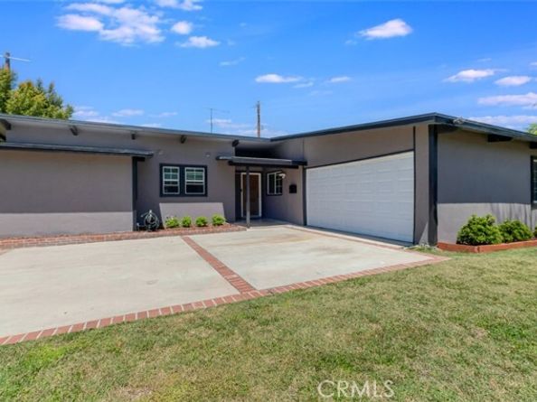 18027 Hatton Street, Reseda (los Angeles) CA 91335