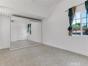 18027 Hatton Street, Reseda (los Angeles) CA 91335