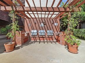 5414 Newcastle Avenue 50, Encino (los Angeles) CA 91316