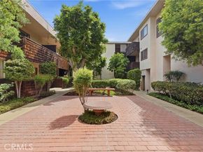 5414 Newcastle Avenue 50, Encino (los Angeles) CA 91316