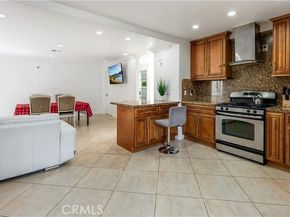 6732 Farmdale, North Hollywood (los Angeles) CA 91606