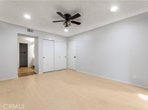 7800 Topanga Canyon 212, Canoga Park (los Angeles) CA 91304