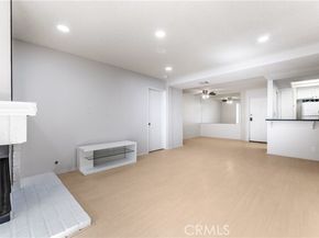 7800 Topanga Canyon 212, Canoga Park (los Angeles) CA 91304