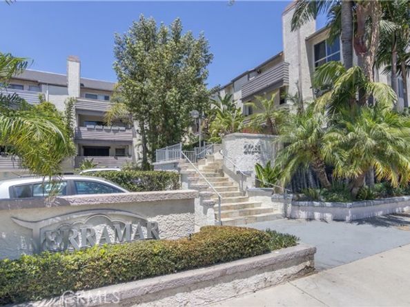20253 Keswick Street 318, Winnetka (los Angeles) CA 91306