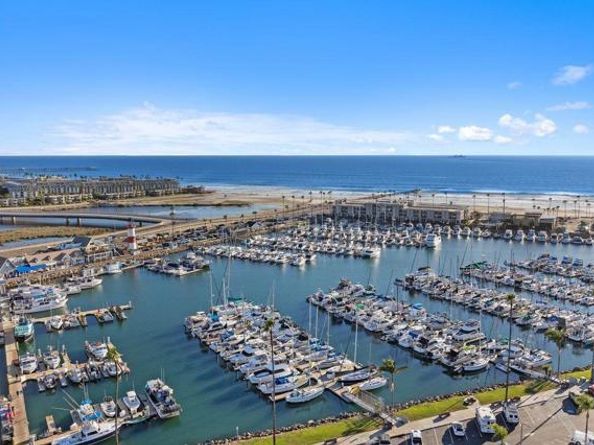 1200 Harbor 15B, Oceanside CA 92054