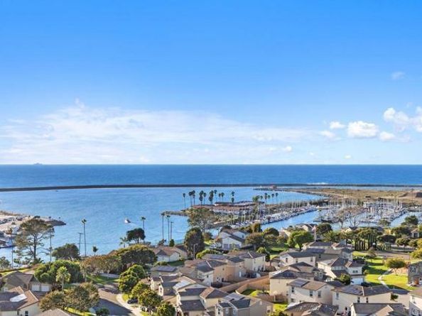 1200 Harbor 15B, Oceanside CA 92054