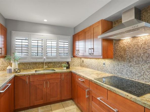 7981 Caminito Del Cid, La Jolla (san Diego) CA 92037
