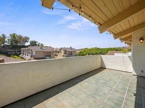 7500 Viejo Castilla Way 9, Carlsbad CA 92009