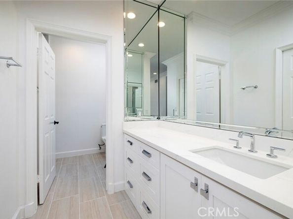 6 Harbor Pointe Drive, Corona Del Mar (newport Beach) CA 92625