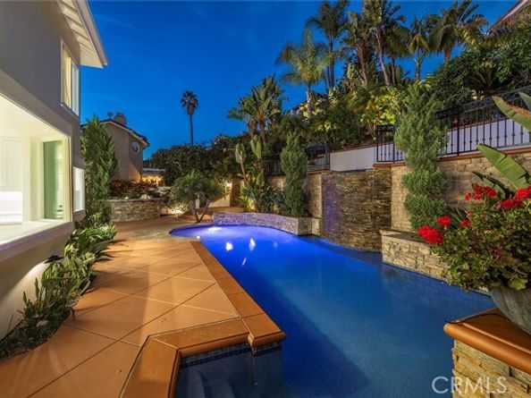 6 Harbor Pointe Drive, Corona Del Mar (newport Beach) CA 92625