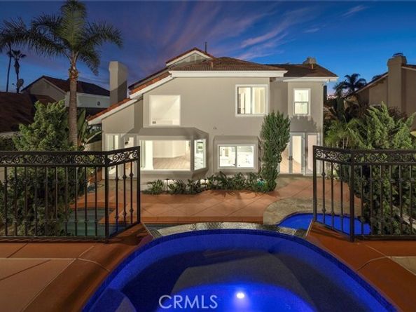 6 Harbor Pointe Drive, Corona Del Mar (newport Beach) CA 92625