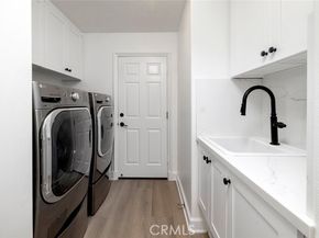 6 Harbor Pointe Drive, Corona Del Mar (newport Beach) CA 92625