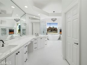 6 Harbor Pointe Drive, Corona Del Mar (newport Beach) CA 92625