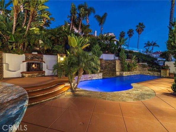 6 Harbor Pointe Drive, Corona Del Mar (newport Beach) CA 92625