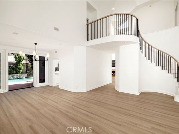 6 Harbor Pointe Drive, Corona Del Mar (newport Beach) CA 92625