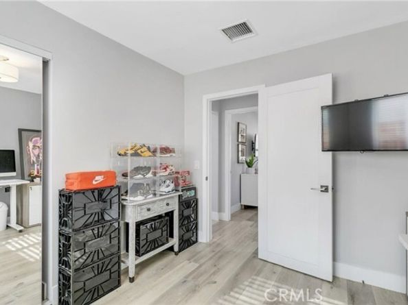 5754 Satsuma Avenue, North Hollywood (los Angeles) CA 91601