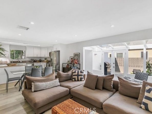 5754 Satsuma Avenue, North Hollywood (los Angeles) CA 91601