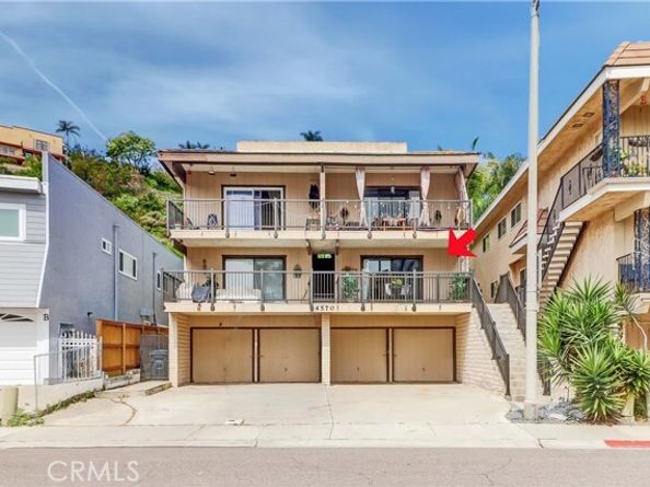 4570 Cove Dr A, Carlsbad CA 92008