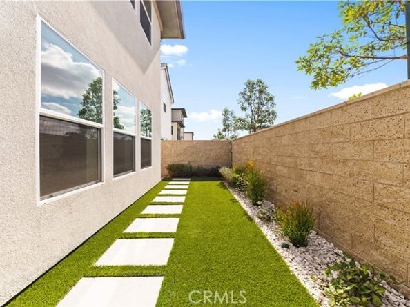 121 Reyes Alley, Lake Forest (el Toro) CA 92630