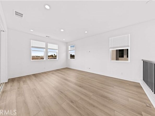 121 Reyes Alley, Lake Forest (el Toro) CA 92630