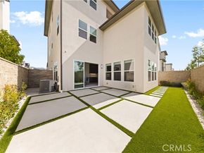 121 Reyes Alley, Lake Forest (el Toro) CA 92630