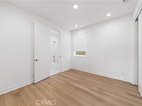 121 Reyes Alley, Lake Forest (el Toro) CA 92630