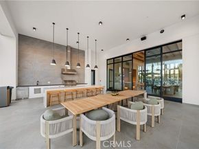 121 Reyes Alley, Lake Forest (el Toro) CA 92630