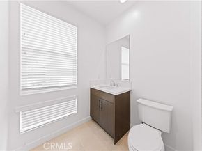 121 Reyes Alley, Lake Forest (el Toro) CA 92630