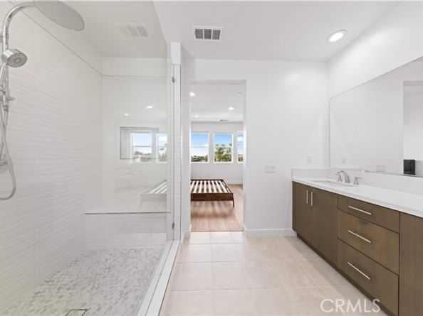 121 Reyes Alley, Lake Forest (el Toro) CA 92630
