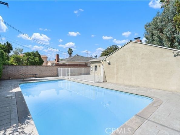 5732 Wilbur Avenue, Tarzana (los Angeles) CA 91356