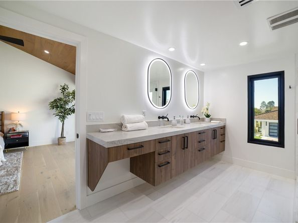 5 Curl, Corona Del Mar (newport Beach) CA 92625