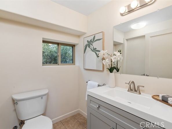 2377 Silver Ridge Avenue, Los Angeles CA 90039
