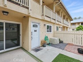 8121 Canby Avenue 4, Reseda (los Angeles) CA 91335