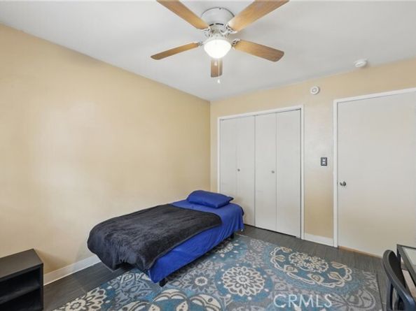 8121 Canby Avenue 4, Reseda (los Angeles) CA 91335
