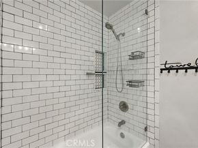 8121 Canby Avenue 4, Reseda (los Angeles) CA 91335