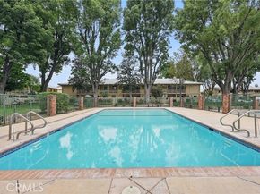 8121 Canby Avenue 4, Reseda (los Angeles) CA 91335