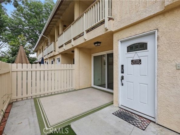8121 Canby Avenue 4, Reseda (los Angeles) CA 91335