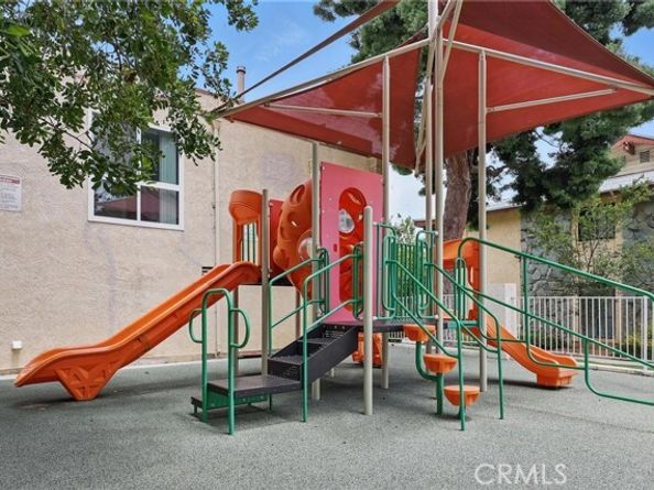 8121 Canby Avenue 4, Reseda (los Angeles) CA 91335