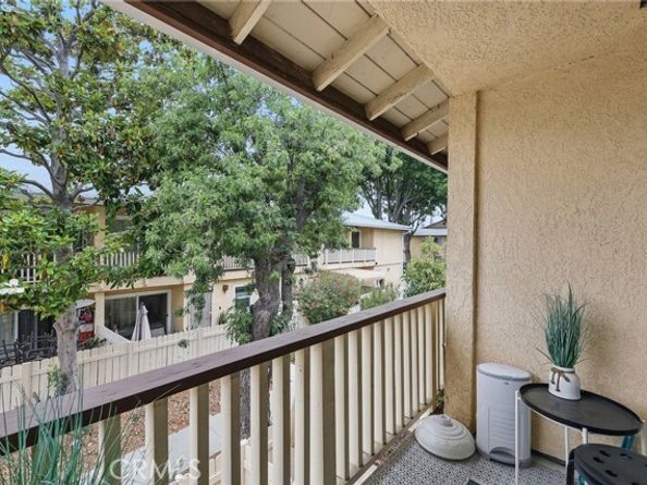 8121 Canby Avenue 4, Reseda (los Angeles) CA 91335