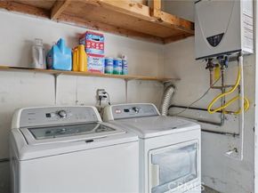 8121 Canby Avenue 4, Reseda (los Angeles) CA 91335
