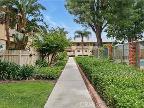 8121 Canby Avenue 4, Reseda (los Angeles) CA 91335