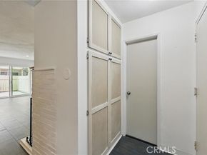 8121 Canby Avenue 4, Reseda (los Angeles) CA 91335