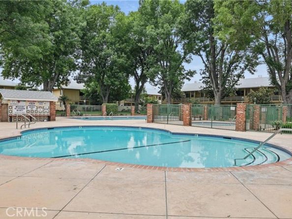 8121 Canby Avenue 4, Reseda (los Angeles) CA 91335