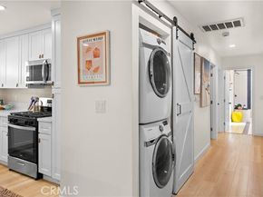 6042 Fair, North Hollywood (los Angeles) CA 91606