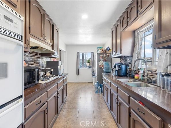 1627 Broad Avenue, Wilmington (los Angeles) CA 90744