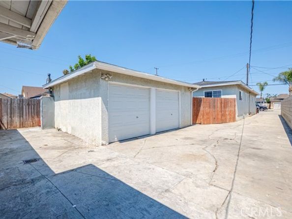1627 Broad Avenue, Wilmington (los Angeles) CA 90744